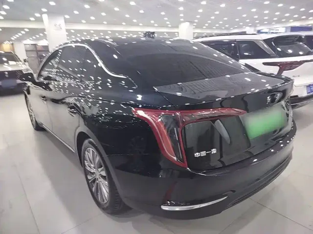 Hongqi E-QM5 — Фото автомобиля 22