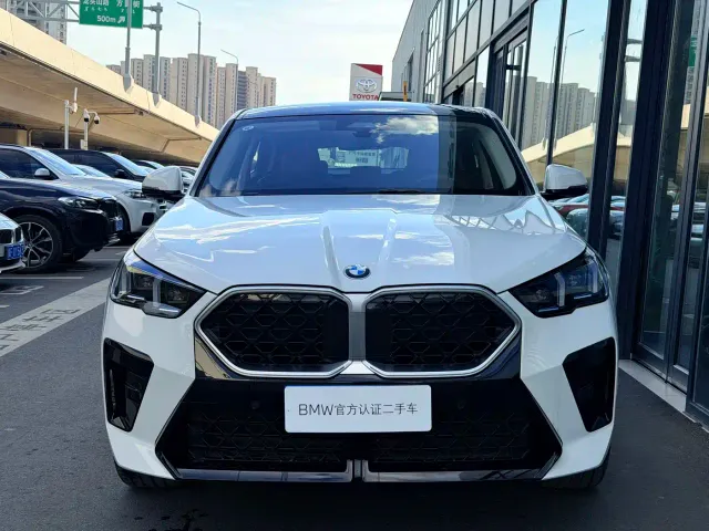 BMW X2 — Фото автомобиля 2