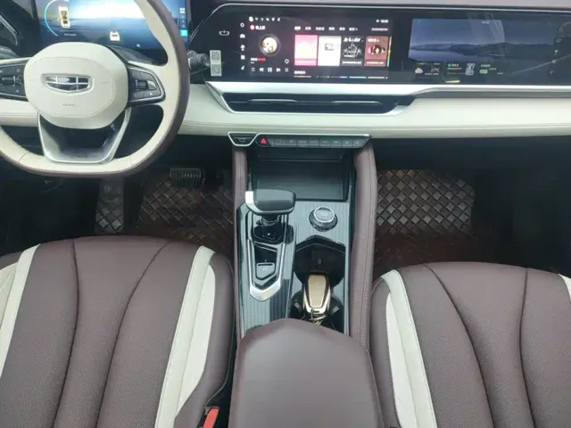 Geely Xingyue L — Фото автомобиля 16