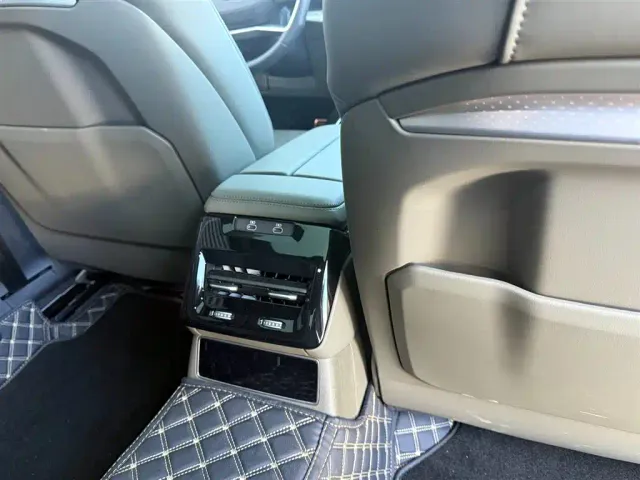 Audi A6L — Фото автомобиля 4