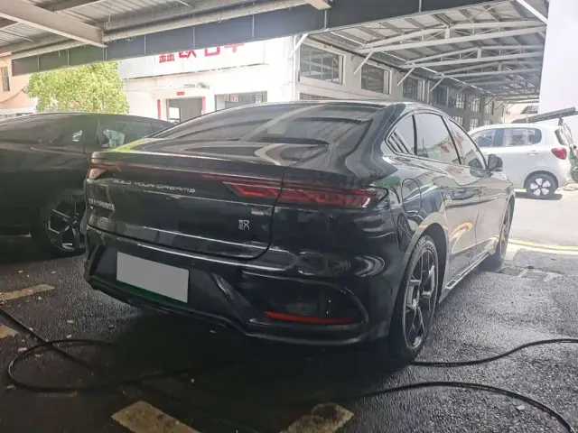 BYD Han — Фото автомобиля 8