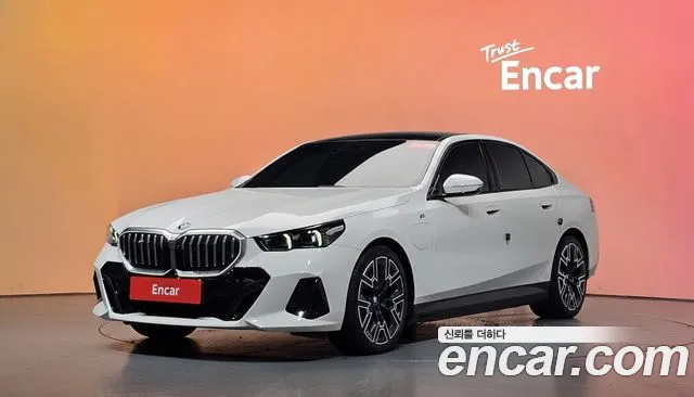 Фотография автомобиля — BMW 5 Series G60