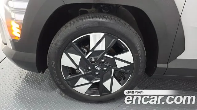 Hyundai Kona Kona (SX2) Бензин 1.6 турбо 2WD — Фото автомобиля 5