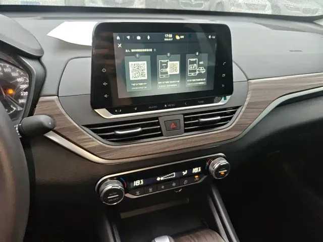 Nissan Teana — Фото автомобиля 12