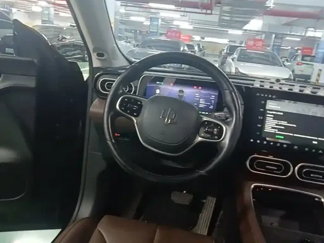 Leapmotor C11 — Фото автомобиля 10