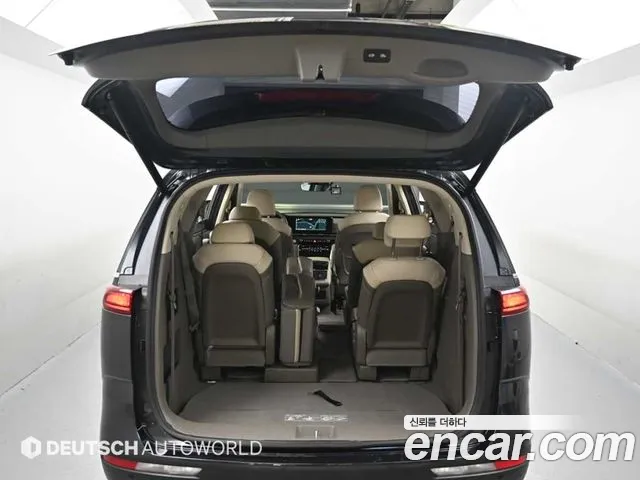 Kia Carnival Generation 4 — Фото автомобиля 18
