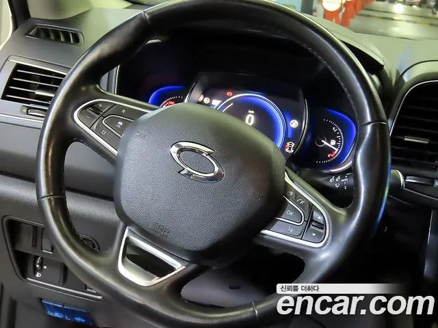 Renault-KoreaSamsung QM6 Новый QM6 2.0 LPe RE Signature 2WD — Фото автомобиля 13