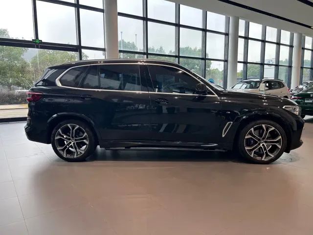 BMW X5 — Фото автомобиля 4