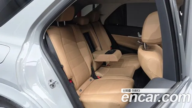 Mercedes-Benz GLE-Class — Фото автомобиля 11