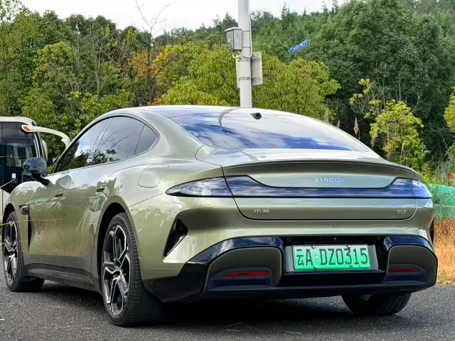 Xiaomi SU7 — Фото автомобиля 8