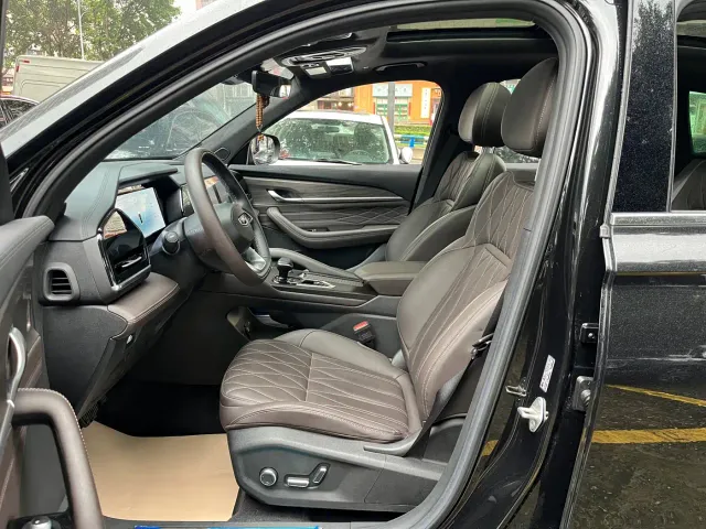Geely Xingyue L — Фото автомобиля 9