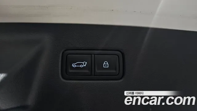 Hyundai Santafe Бензин 2.5T 2WD — Фото автомобиля 29