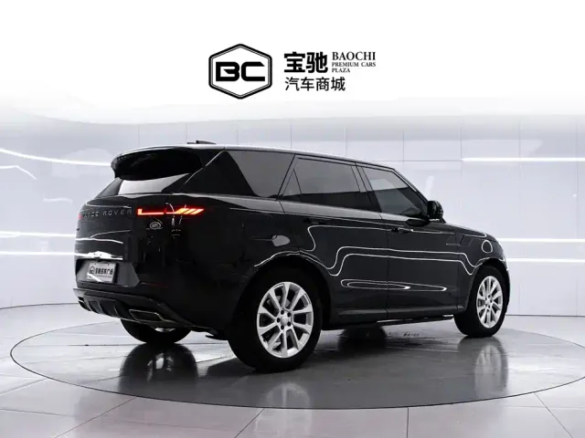 Land Rover Range Rover Sport — Фото автомобиля 3