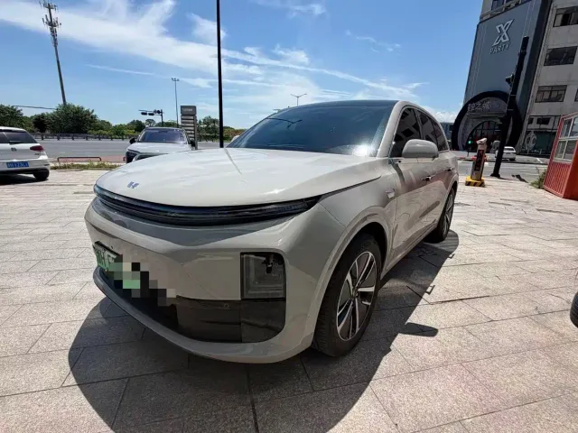 Фотография автомобиля — Li Auto L6