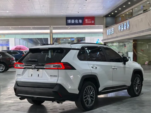 Toyota Wildlander — Фото автомобиля 13