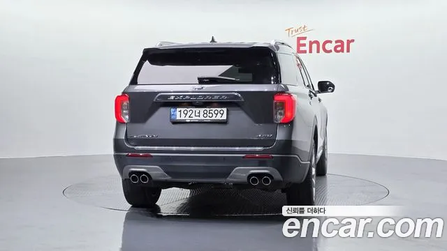 Ford Explorer Explorer 6 поколение 3.0 Platinum 4WD — Фото автомобиля 4