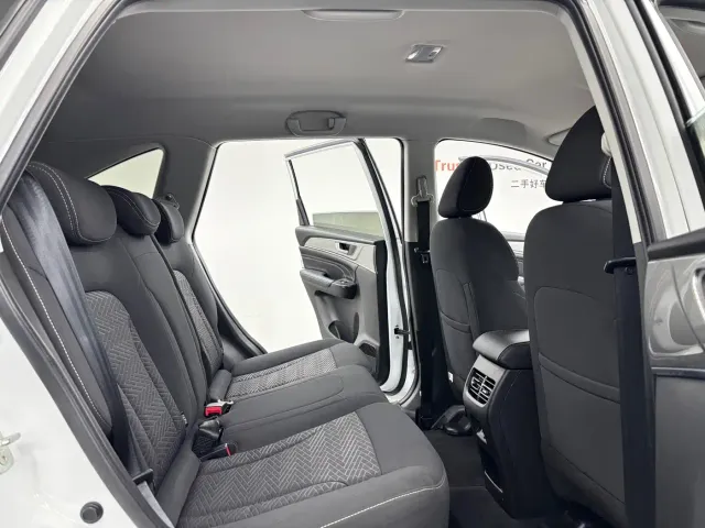 Haval M6 — Фото автомобиля 9