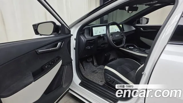 Kia EV6 — Фото автомобиля 9