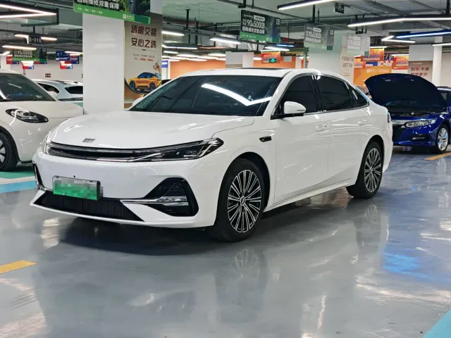 Фотография автомобиля — Geely Galaxy A7