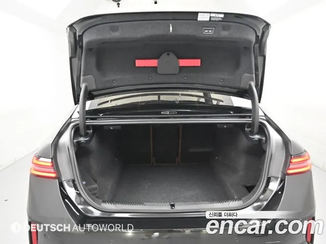 BMW 5 Series G60 — Фото автомобиля 19