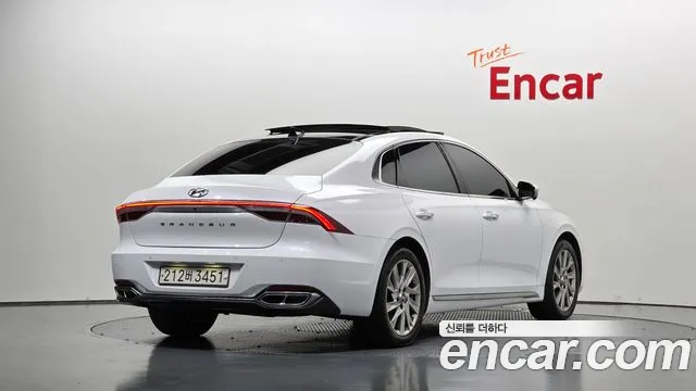 Hyundai Grandeur (New) Hybrid — Фото автомобиля 2
