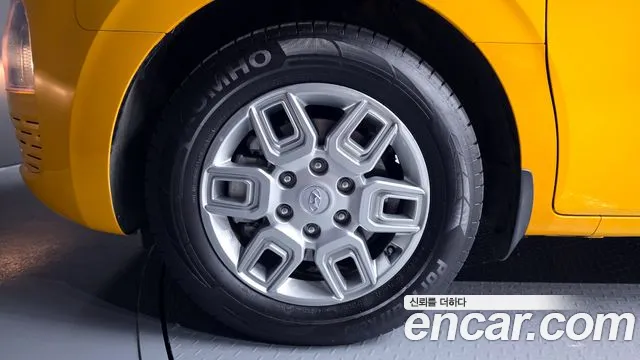 Hyundai Staria Staria L3.5 Школьный автобус — Фото автомобиля 5