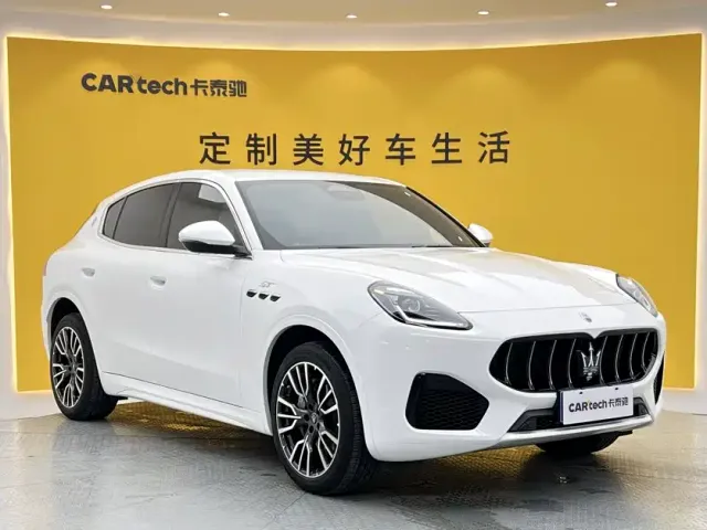 Maserati Grecale — Фото автомобиля 2