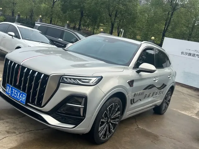 Фотография автомобиля — Hongqi HS5
