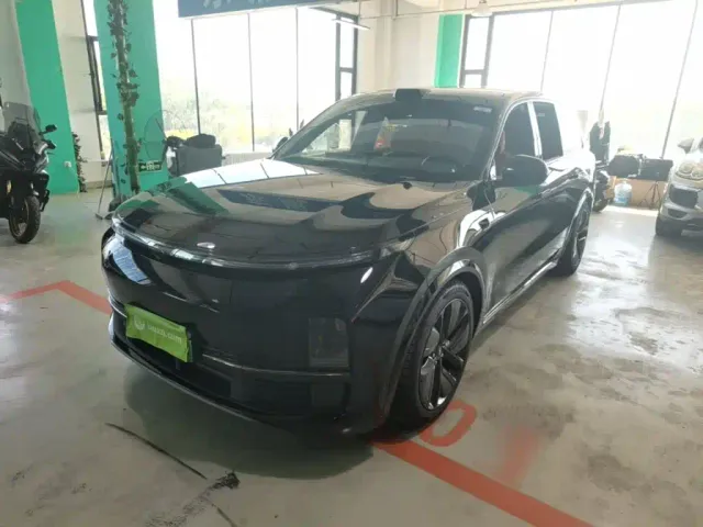 Фотография автомобиля — Li Auto L9