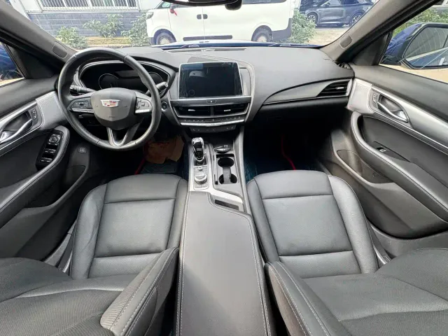 Cadillac CT5 — Фото автомобиля 7