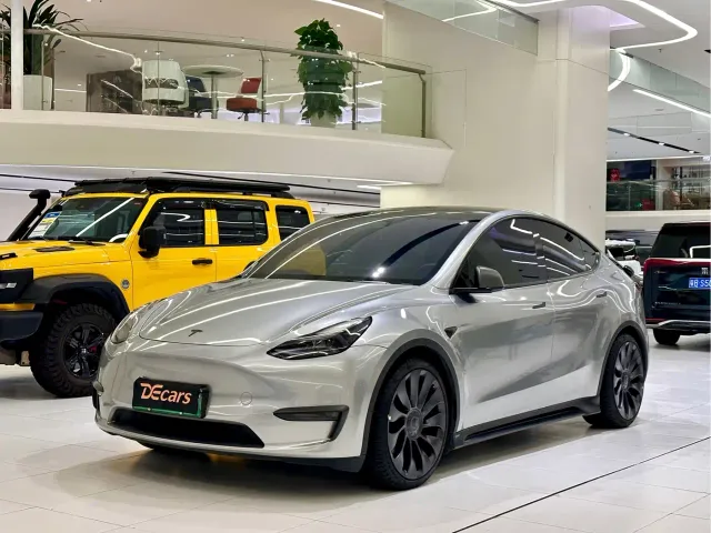 Фотография автомобиля — Tesla Model Y