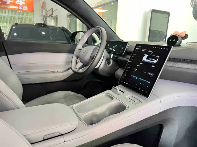 Nio EC6 — Фото автомобиля 17