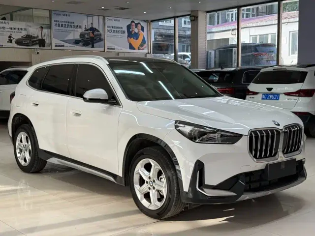 BMW X1 — Фото автомобиля 3