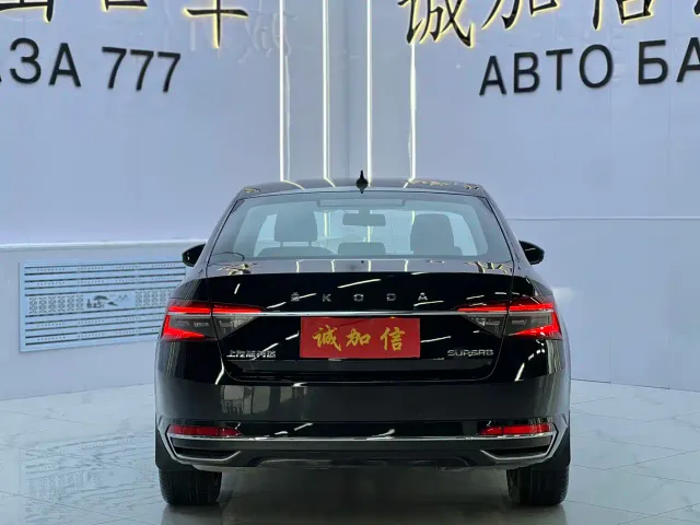 Skoda Superb — Фото автомобиля 5