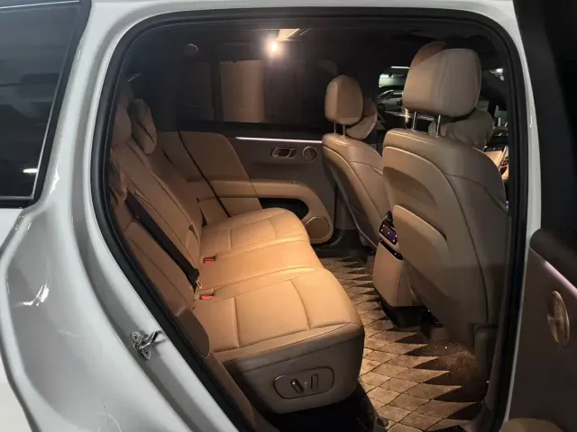 Li Auto i6 — Фото автомобиля 6