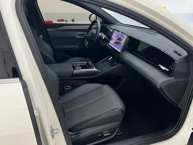 BYD Qin L — Фото автомобиля 2