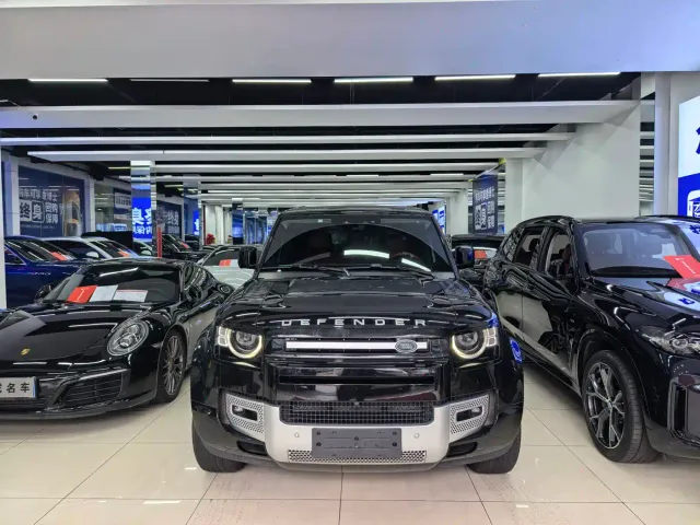 Land Rover Defender — Фото автомобиля 2