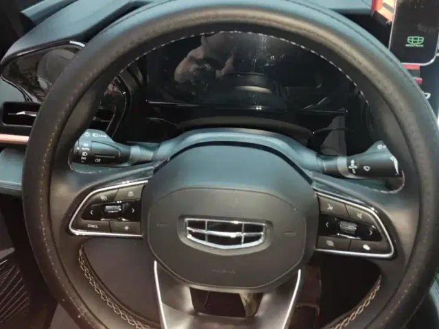 Geely Xingyue L — Фото автомобиля 15