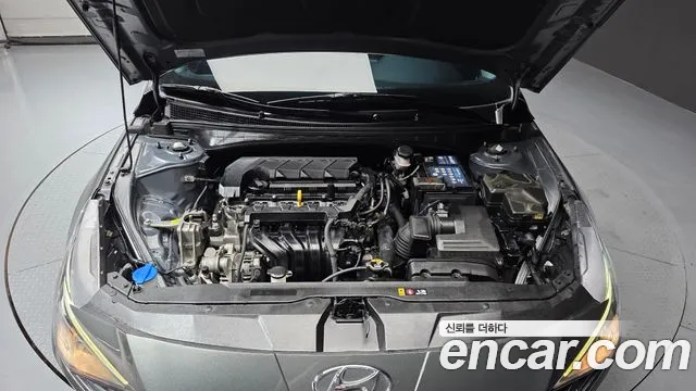 Hyundai Avante CN7 — Фото автомобиля 9