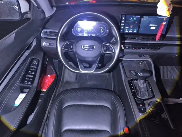 Geely Emgrand — Фото автомобиля 2