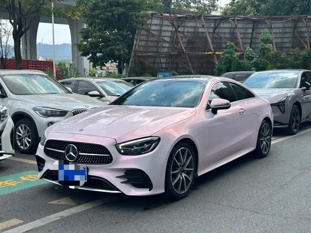 Фотография автомобиля — Mercedes-Benz E-Class
