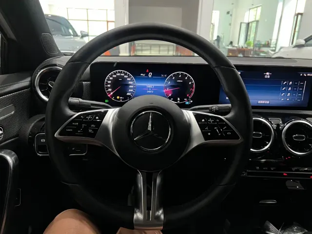 Mercedes-Benz A-Class — Фото автомобиля 15