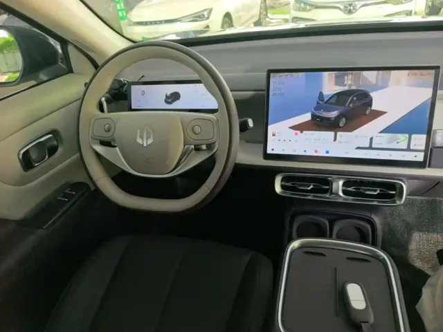 Leapmotor B10 — Фото автомобиля 10