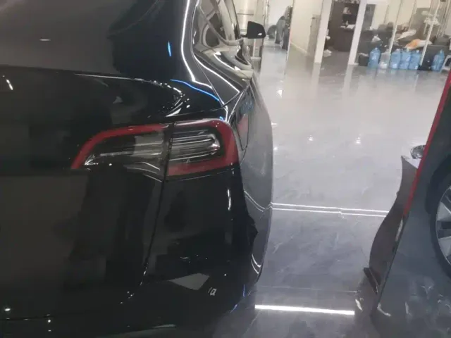 Tesla Model Y — Фото автомобиля 7