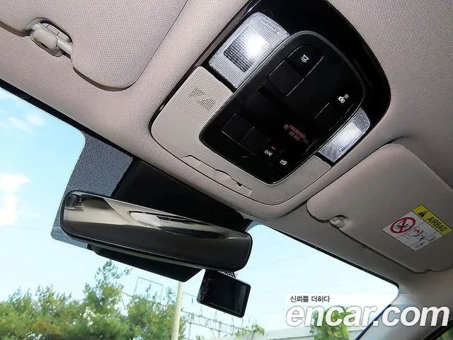 Hyundai Sonata — Фото автомобиля 16