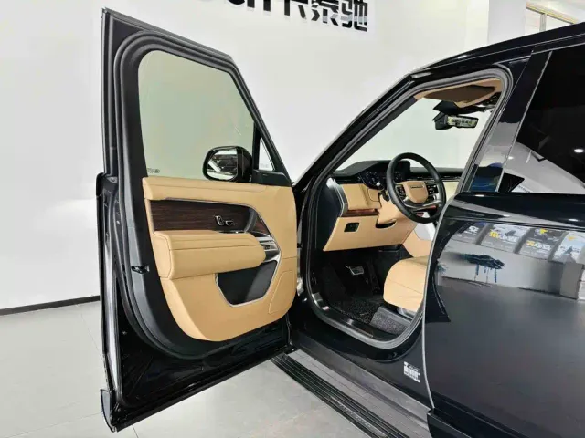 Land Rover Range Rover — Фото автомобиля 14