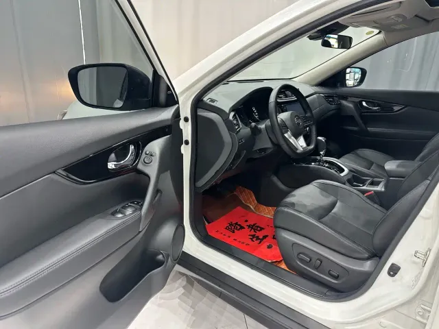 Nissan X-Trail — Фото автомобиля 7