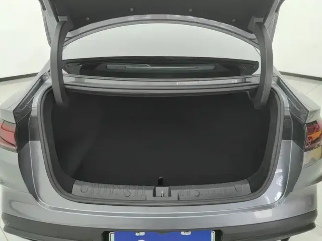 BYD Qin L — Фото автомобиля 4