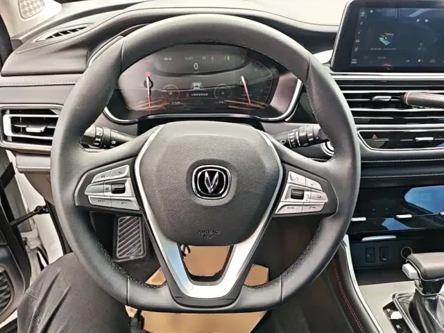 Changan CS75 — Фото автомобиля 10