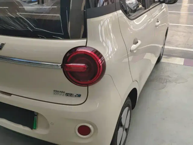 Wuling Hongguang Mini EV — Фото автомобиля 7
